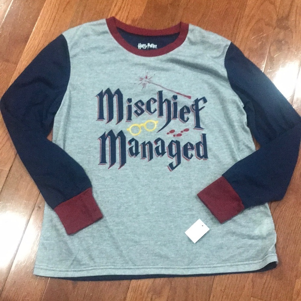 NWT Harry Potter sleep shirt M